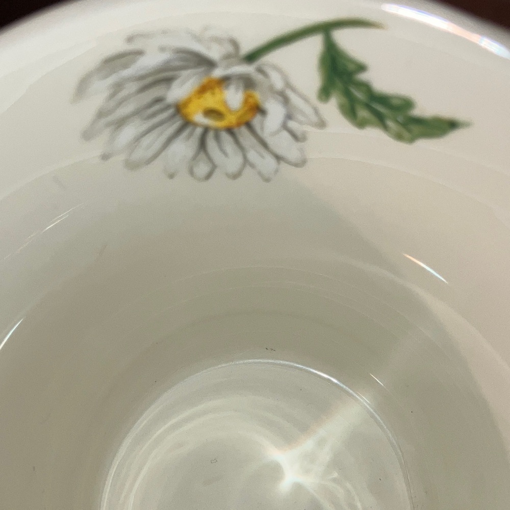 Floral Charm Ceramic Mugs - White and Yellow - Picture 3 of 6